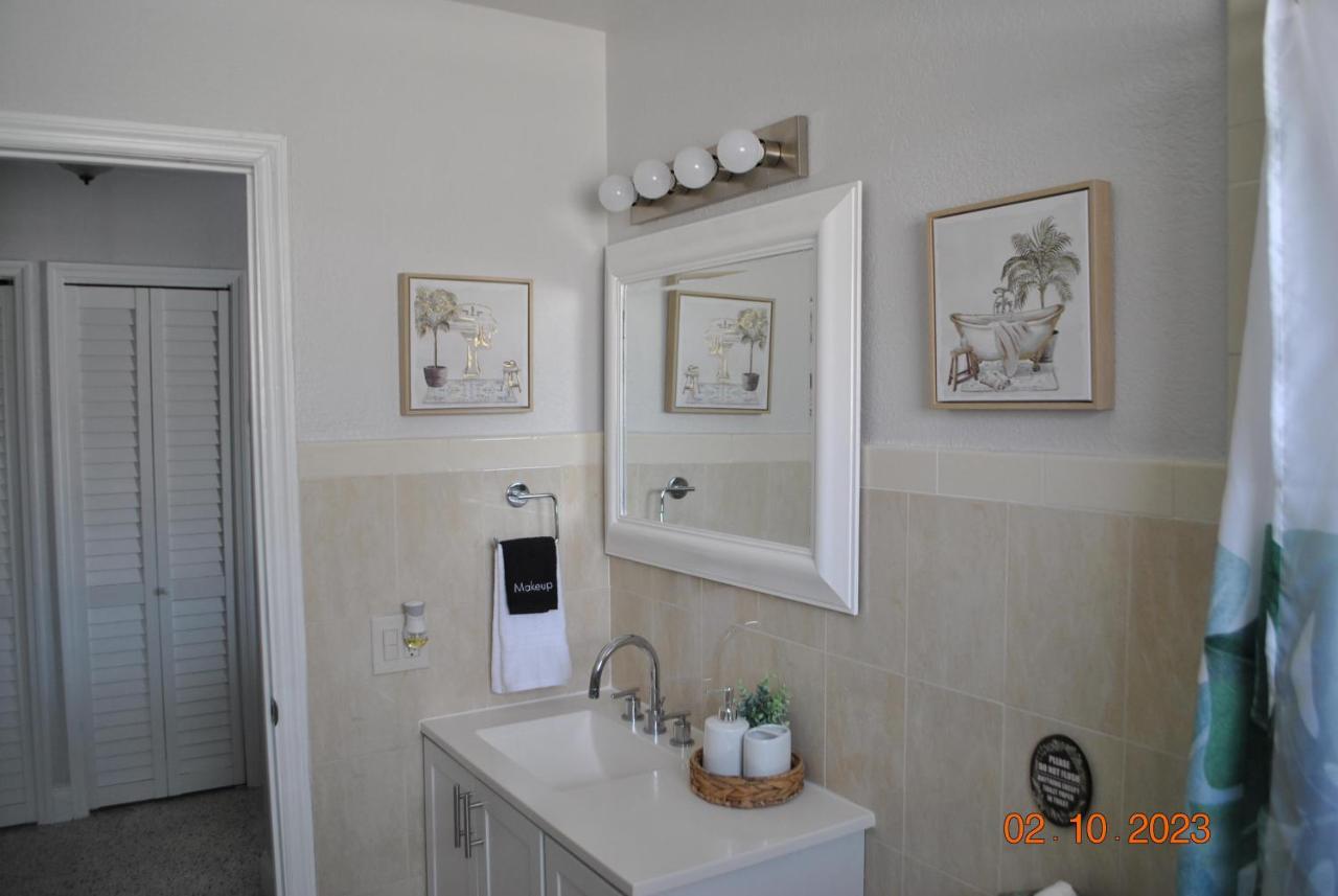 Sleeps 8, Havana Nights In Apartamento Miami